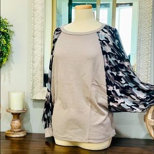 Camo sleeve thermal top